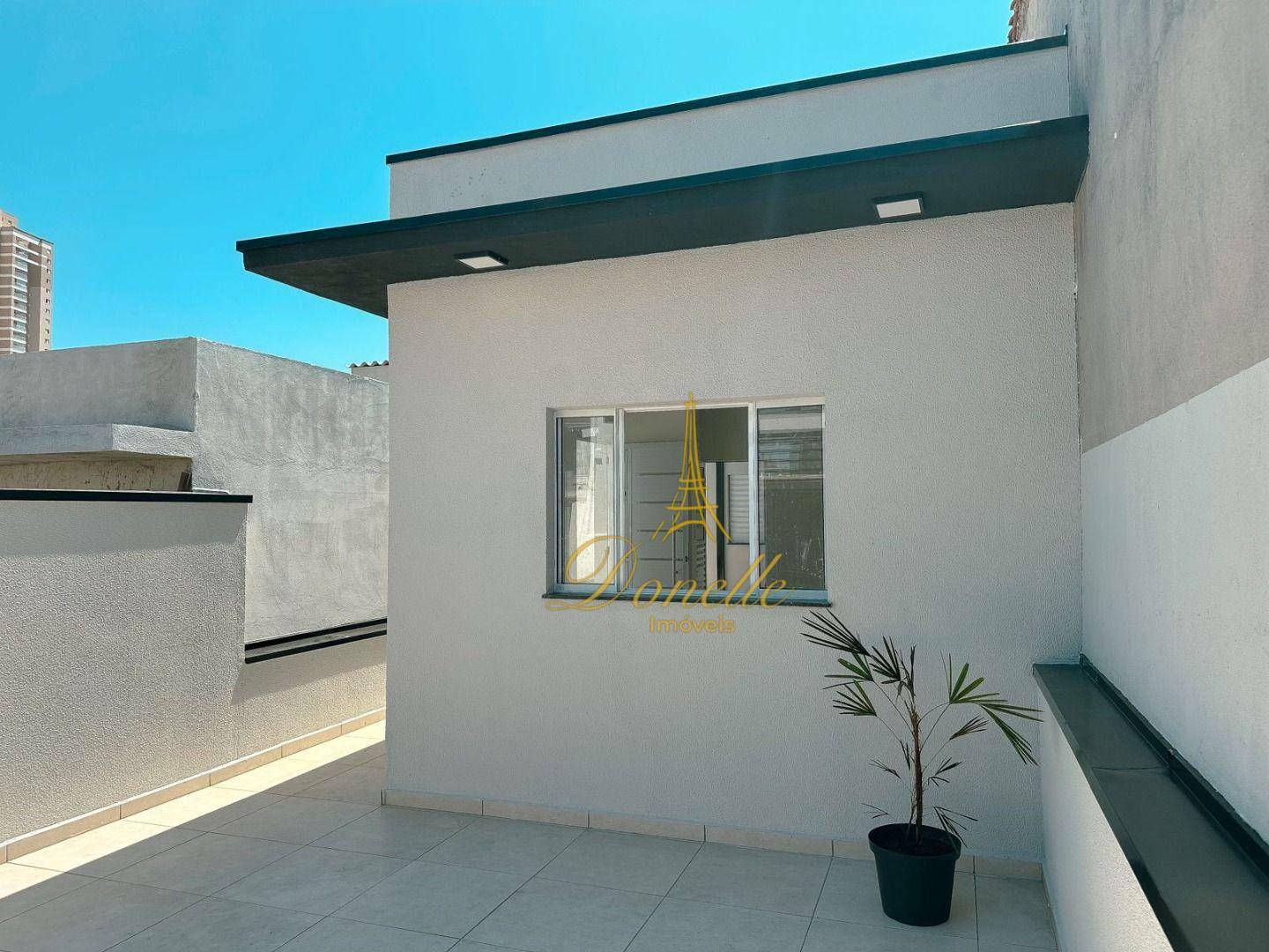 Casa à venda com 2 quartos, 60m² - Foto 4