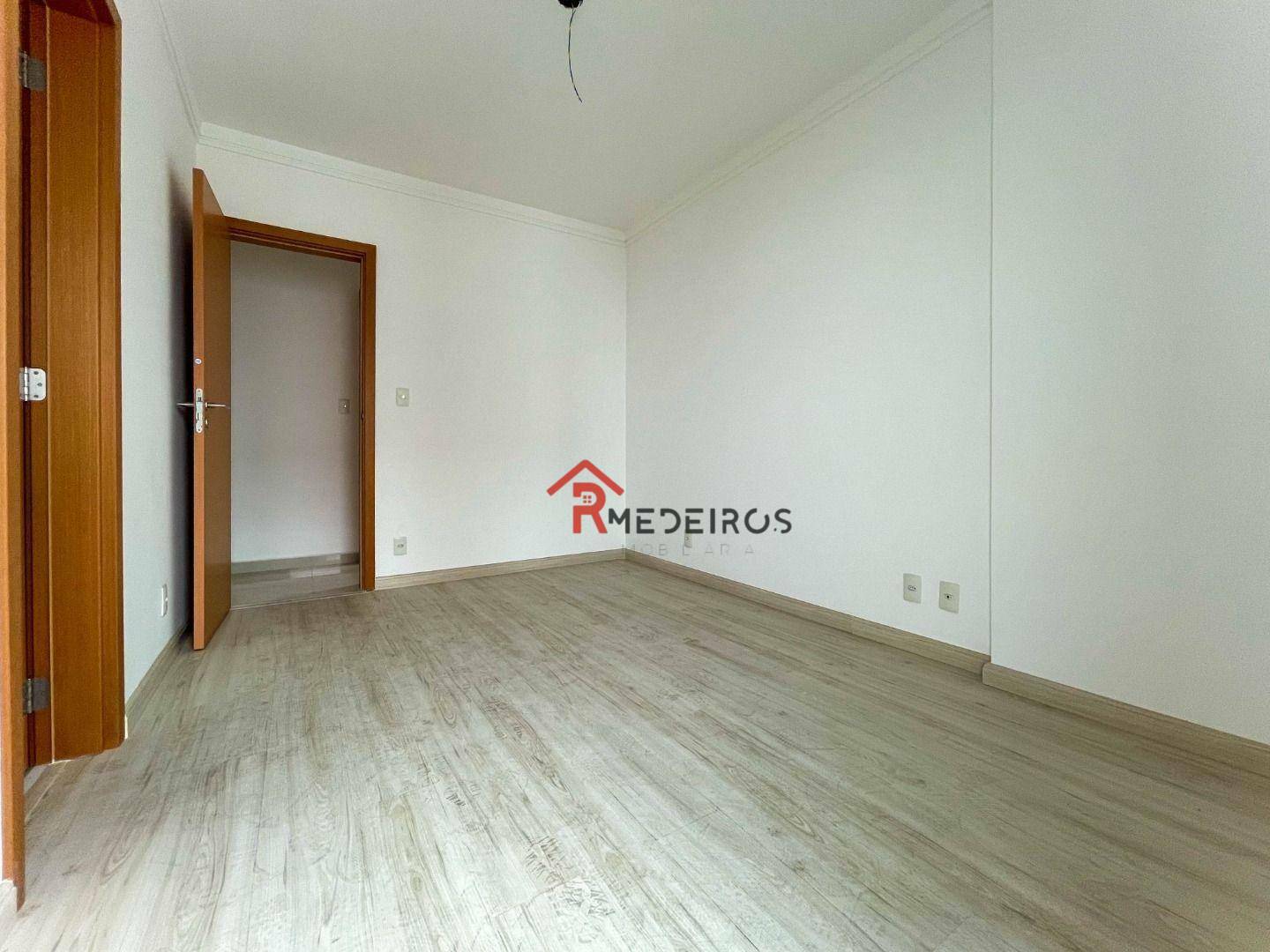 Apartamento à venda com 2 quartos, 80m² - Foto 9