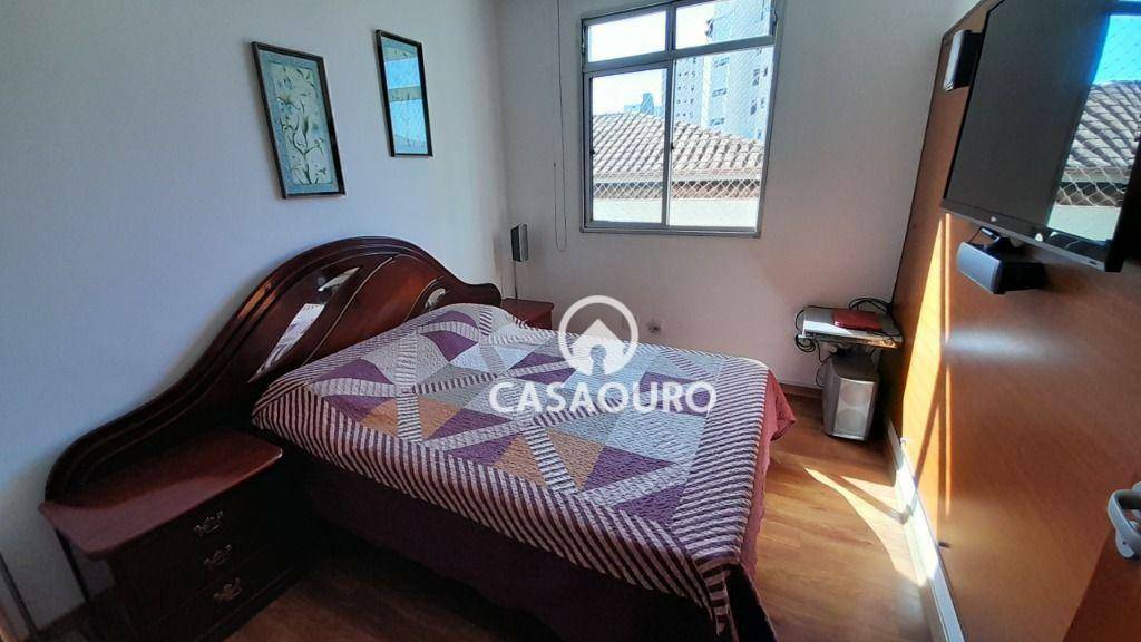 Apartamento à venda com 4 quartos, 140m² - Foto 8