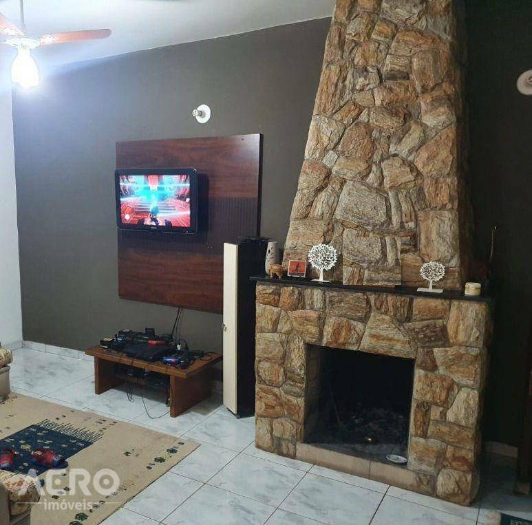 Chácara à venda com 4 quartos, 590m² - Foto 31