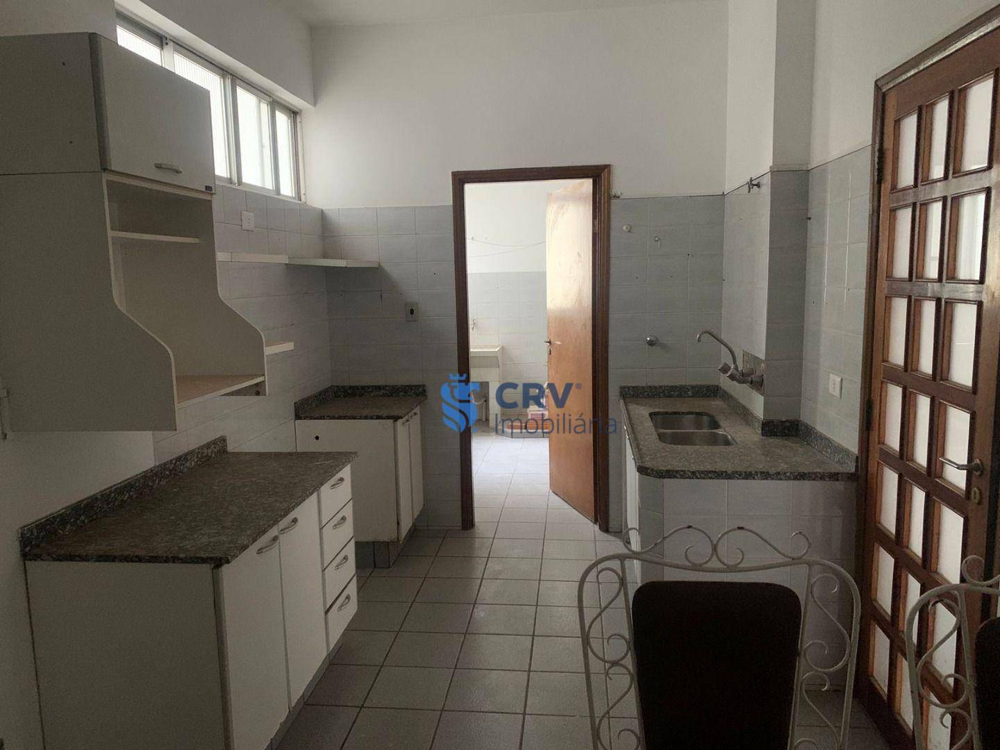 Apartamento para alugar com 3 quartos, 199m² - Foto 3