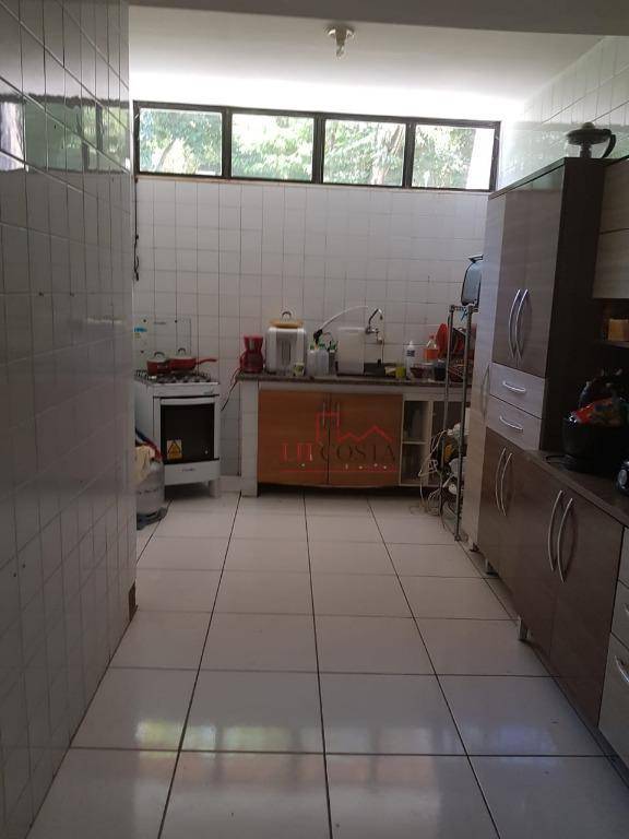 Casa de Condomínio à venda com 3 quartos, 200m² - Foto 7