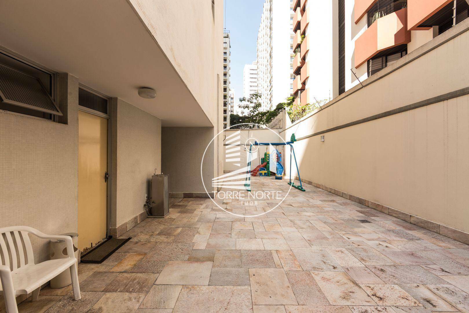 Apartamento à venda com 4 quartos, 240m² - Foto 19