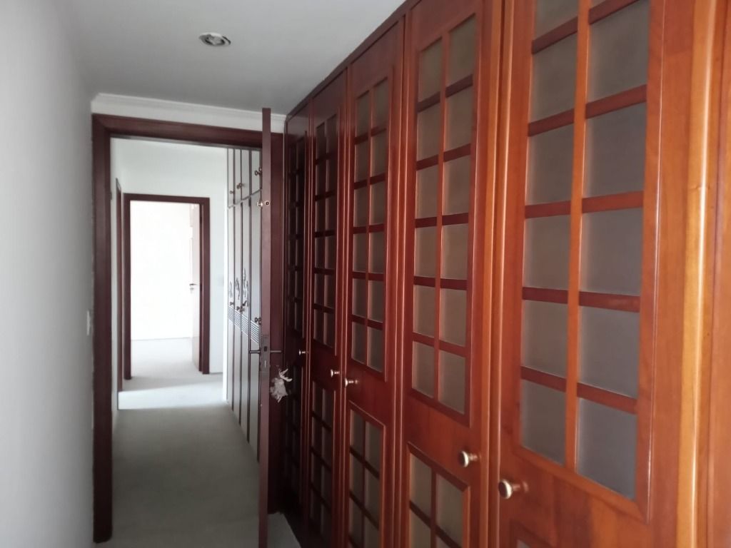 Apartamento para alugar com 4 quartos, 220m² - Foto 14