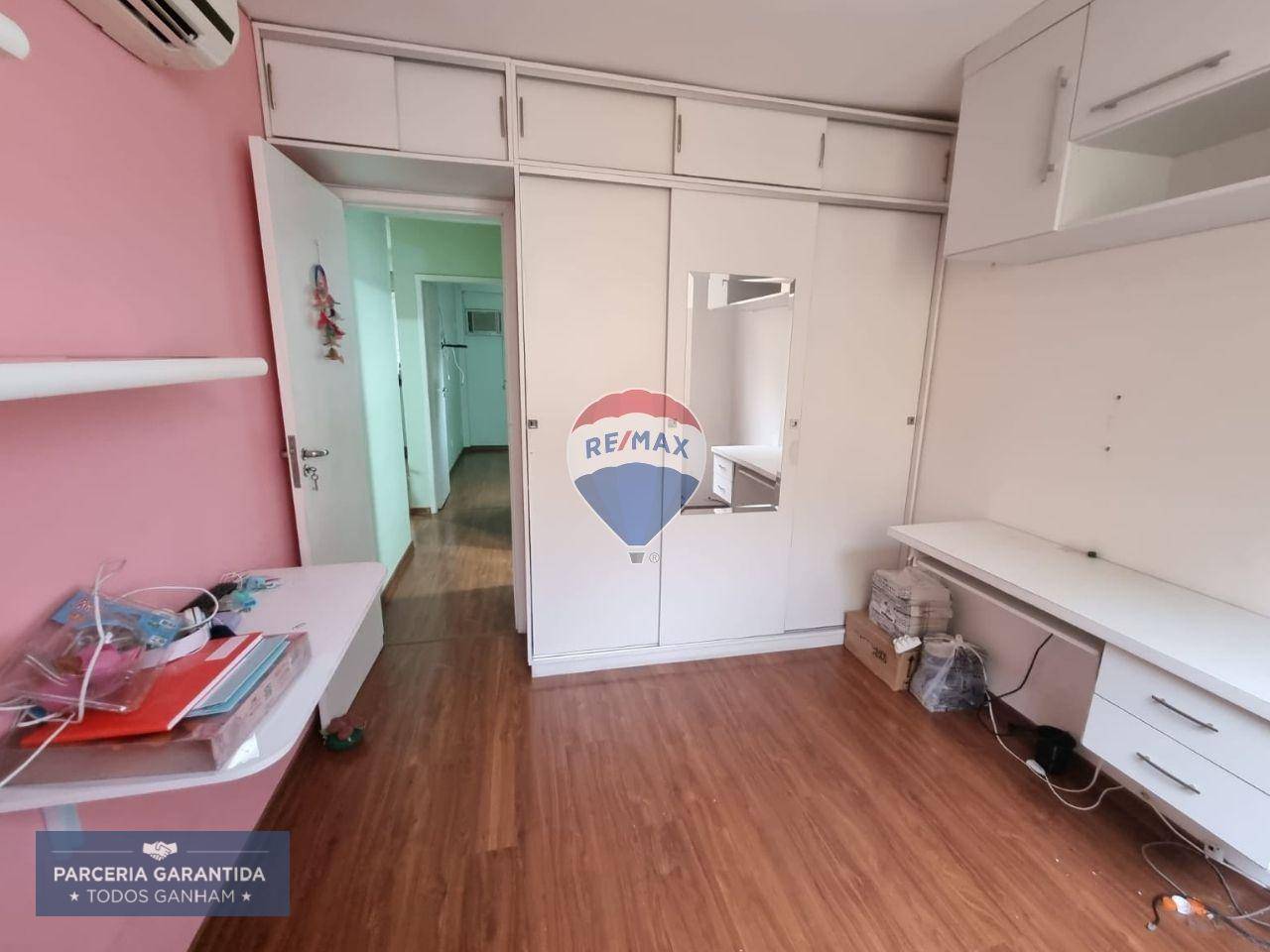 Apartamento à venda com 2 quartos, 64m² - Foto 11