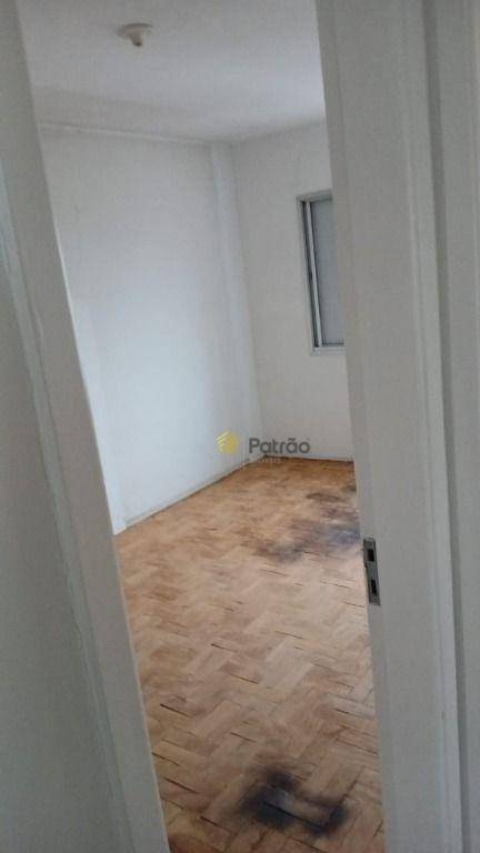 Apartamento à venda com 2 quartos, 68m² - Foto 3