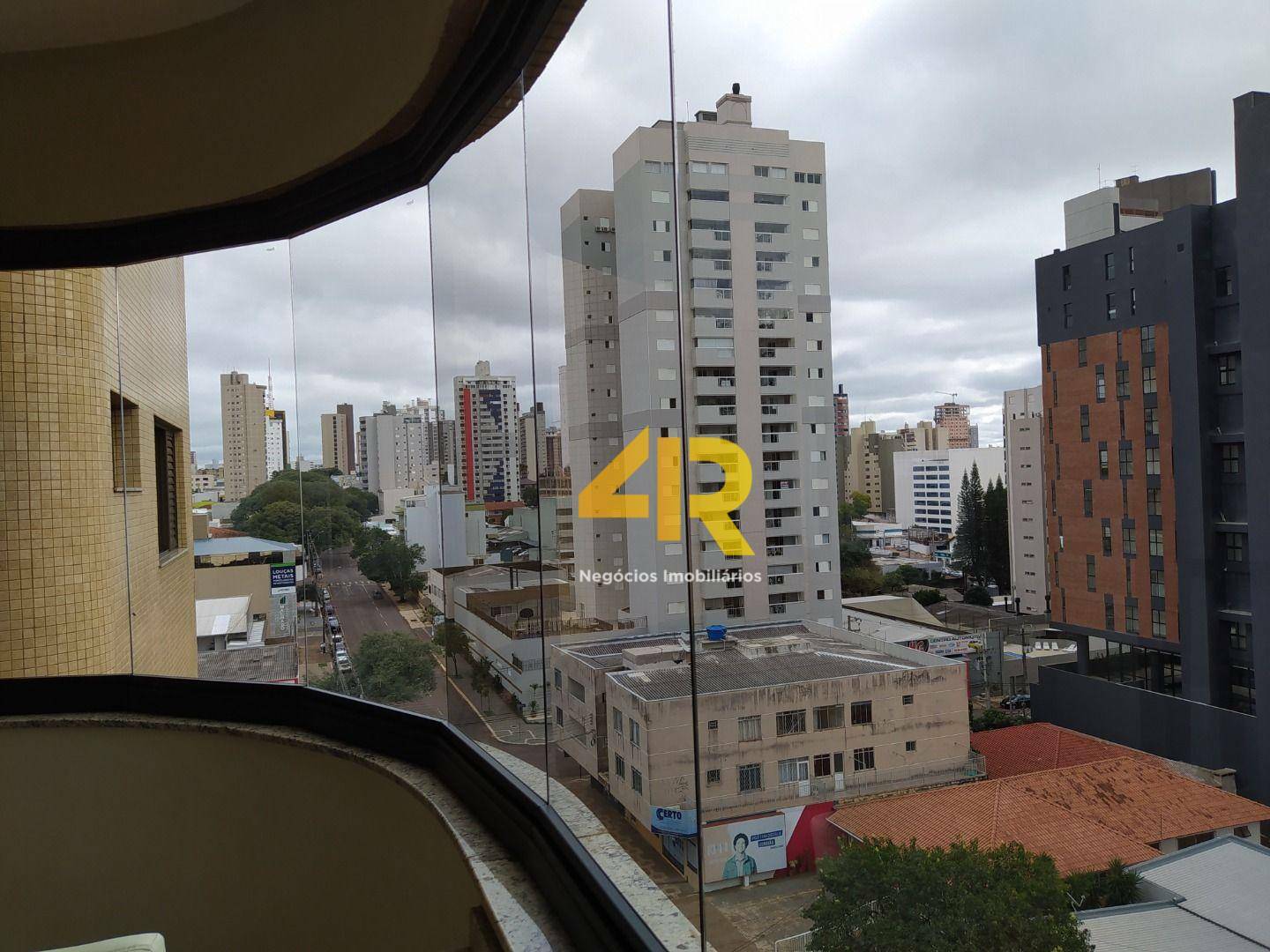 Apartamento à venda com 3 quartos, 184m² - Foto 30