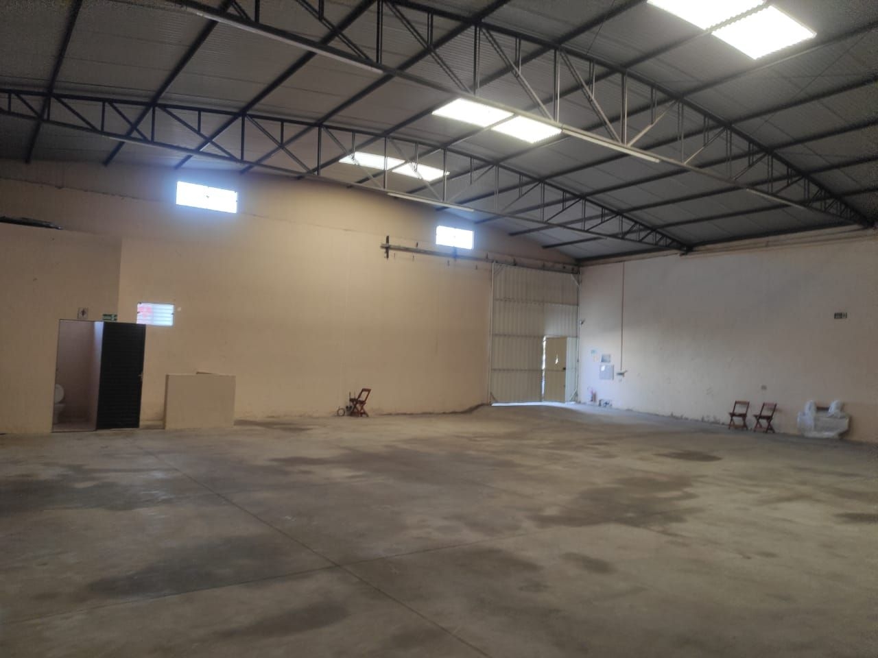 Depósito-Galpão-Armazém para alugar, 400m² - Foto 4