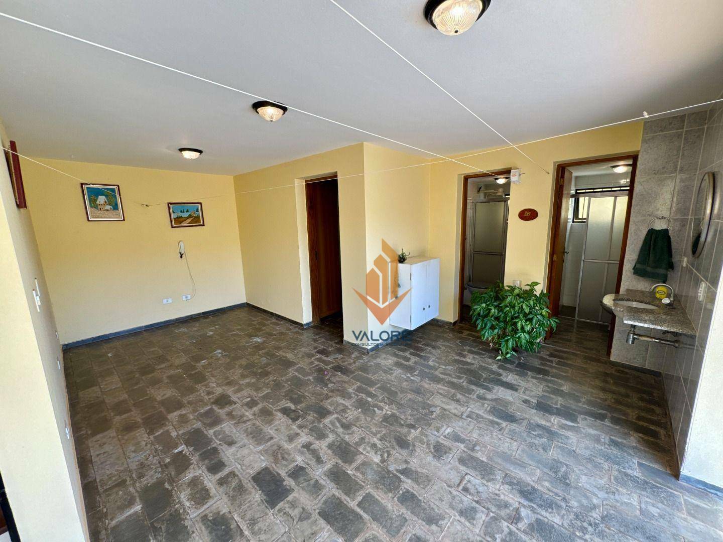 Casa à venda com 4 quartos, 328m² - Foto 42