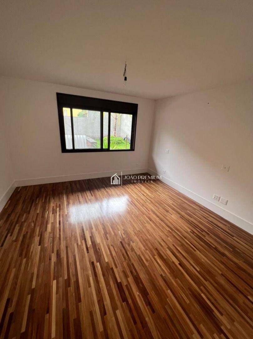 Sobrado à venda com 4 quartos, 377m² - Foto 19