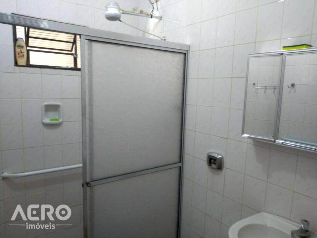 Casa à venda com 2 quartos, 150m² - Foto 7