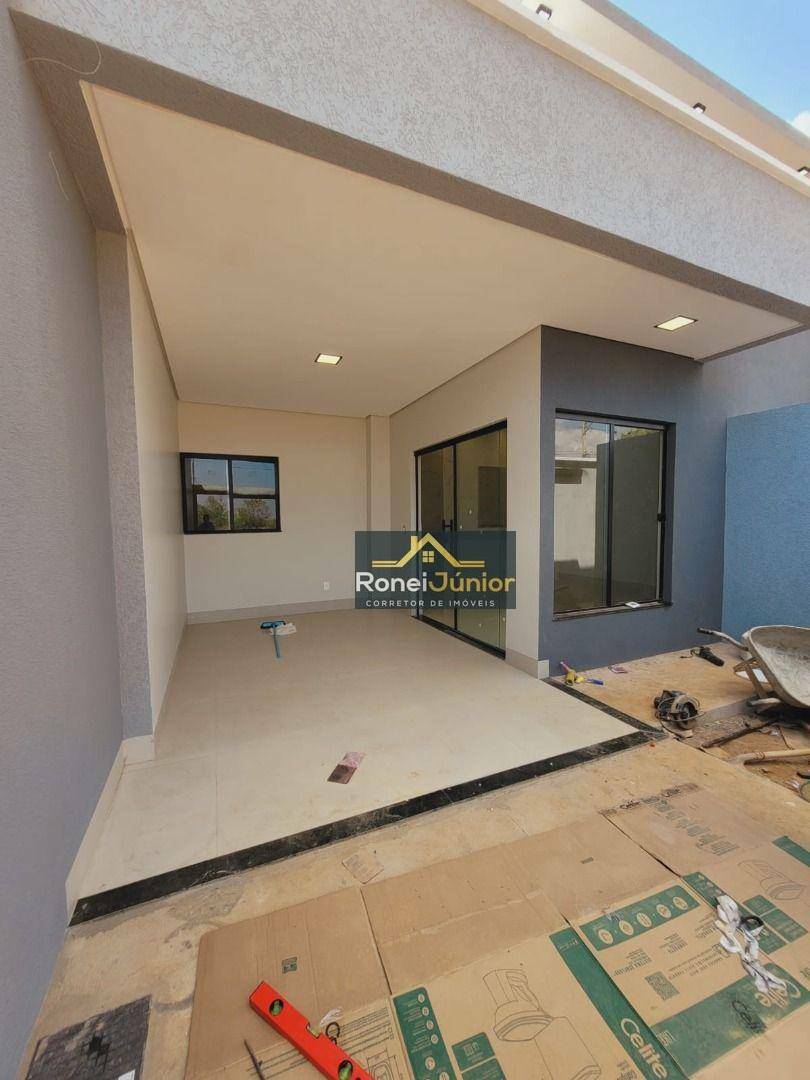 Casa à venda com 3 quartos, 85m² - Foto 1