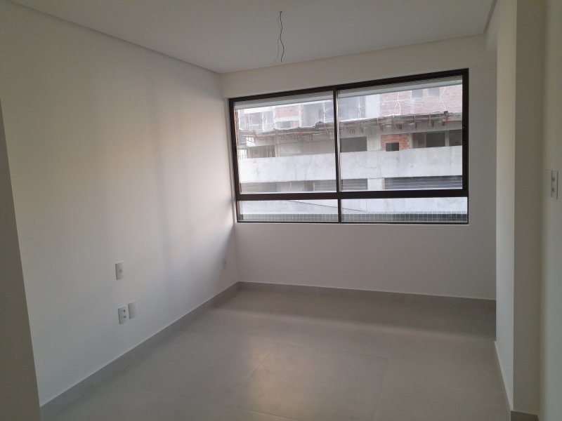 Apartamento à venda com 4 quartos, 200m² - Foto 14