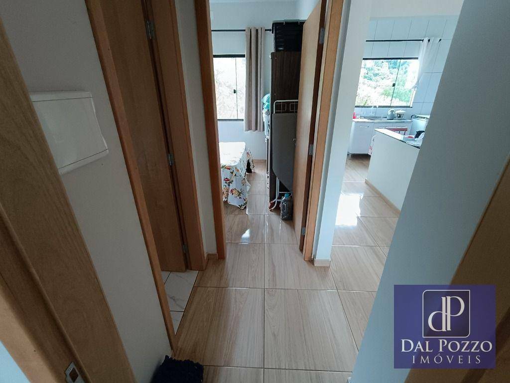 Casa à venda com 2 quartos, 62m² - Foto 13