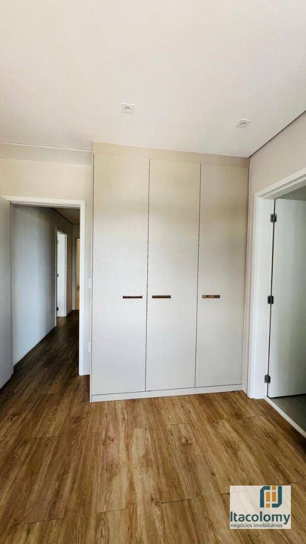 Apartamento para alugar com 3 quartos, 228m² - Foto 32