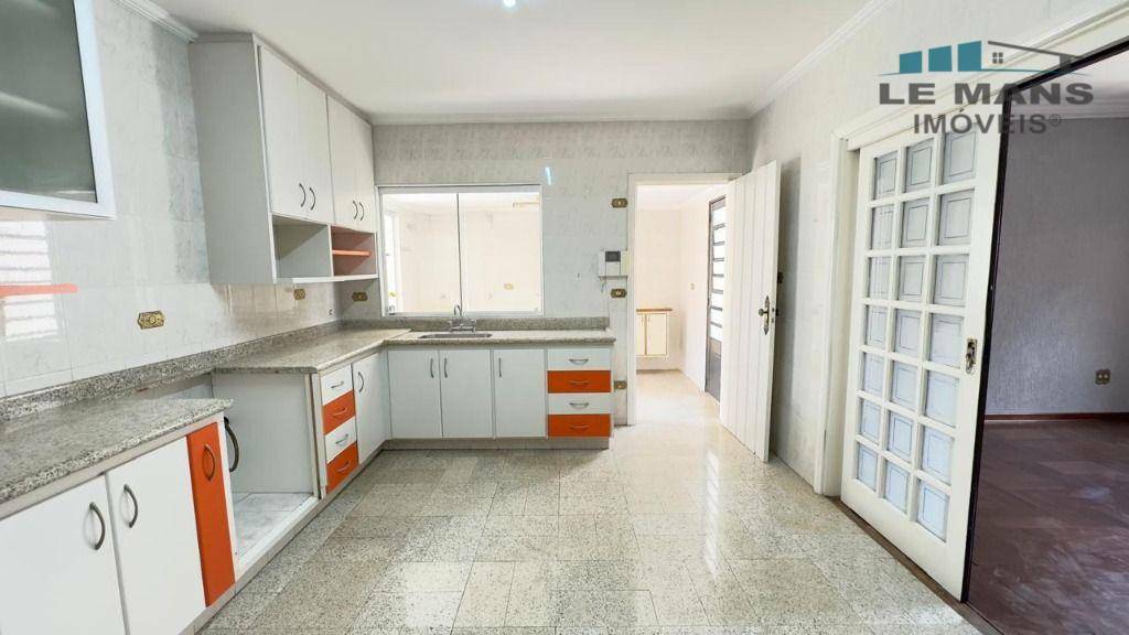 Casa à venda com 4 quartos, 135m² - Foto 12