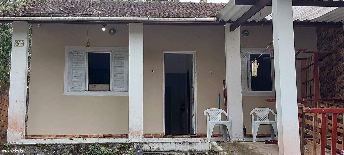 Casa à venda com 3 quartos, 450m² - Foto 2