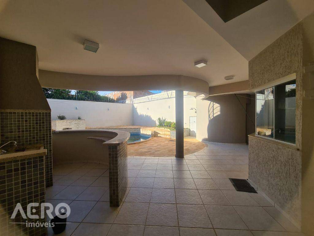 Casa à venda com 3 quartos, 340m² - Foto 38