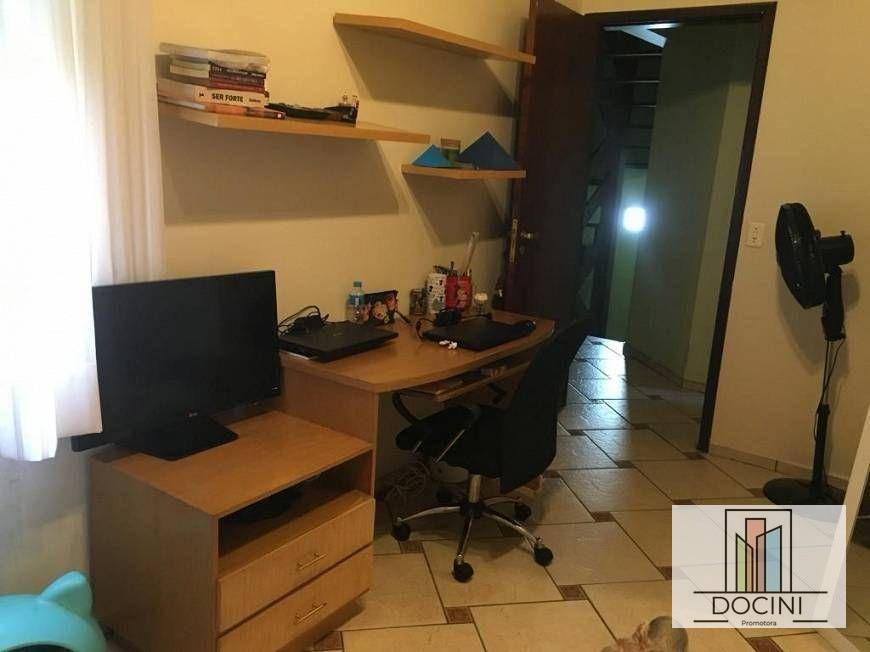 Sobrado à venda com 3 quartos, 180m² - Foto 2