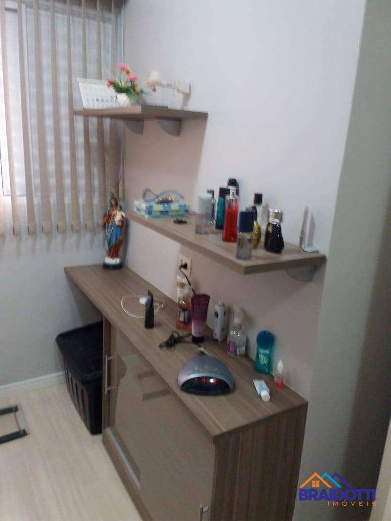 Apartamento à venda com 3 quartos, 60m² - Foto 11