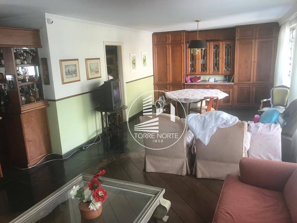 Apartamento à venda com 3 quartos, 240m² - Foto 16