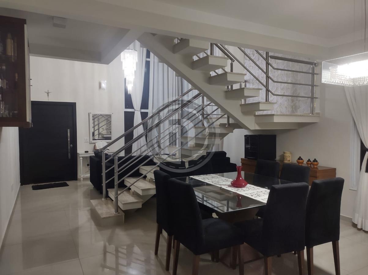 Casa de Condomínio à venda com 3 quartos, 194m² - Foto 1