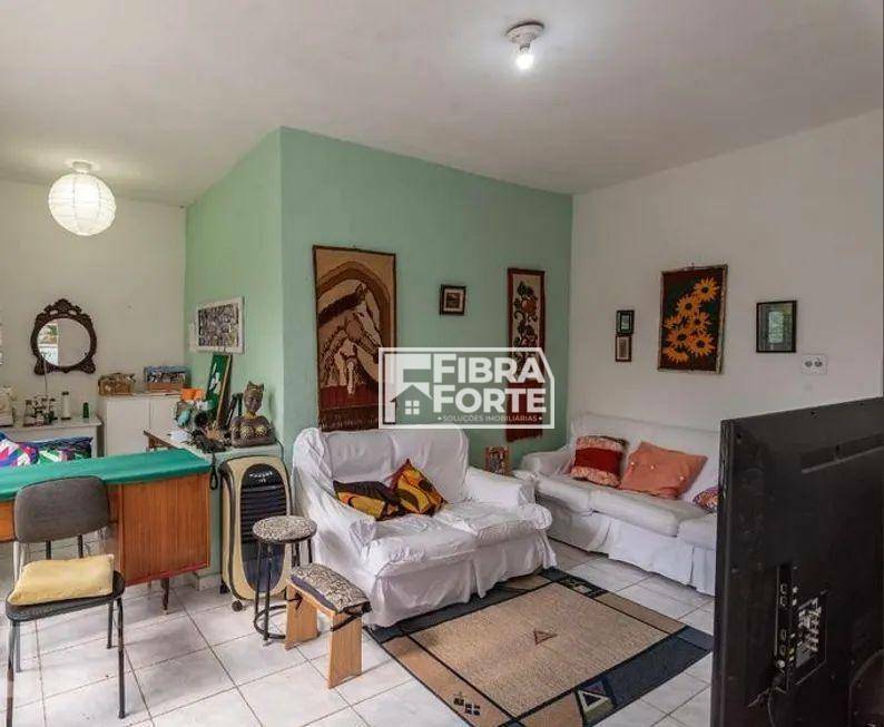 Casa à venda com 3 quartos, 125m² - Foto 1