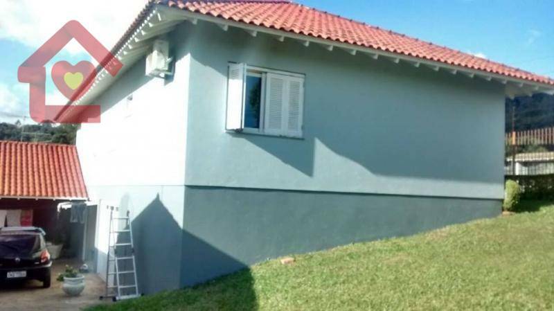 Casa à venda com 3 quartos, 194m² - Foto 2