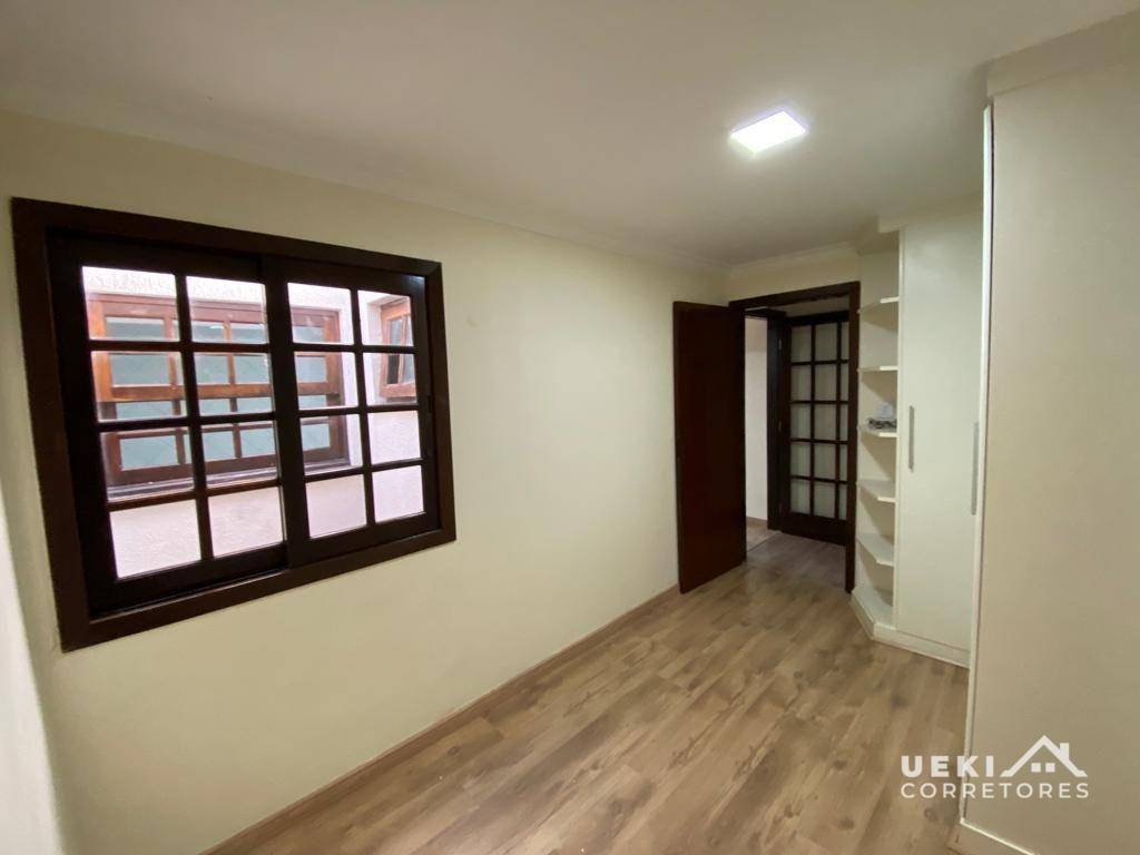 Casa à venda e aluguel com 5 quartos, 220m² - Foto 11