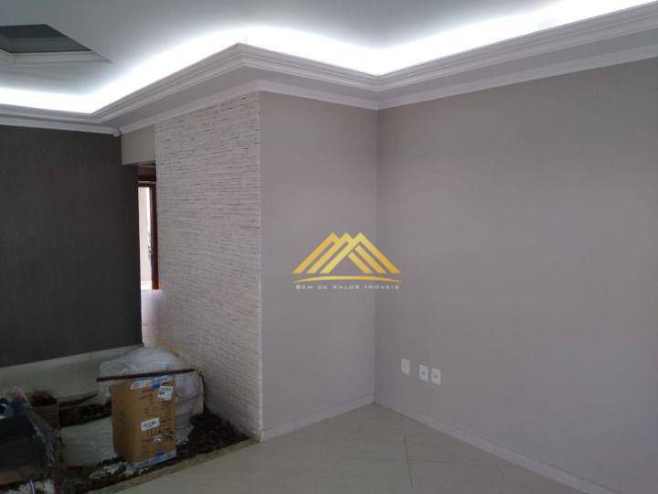 Casa à venda com 3 quartos, 210m² - Foto 16