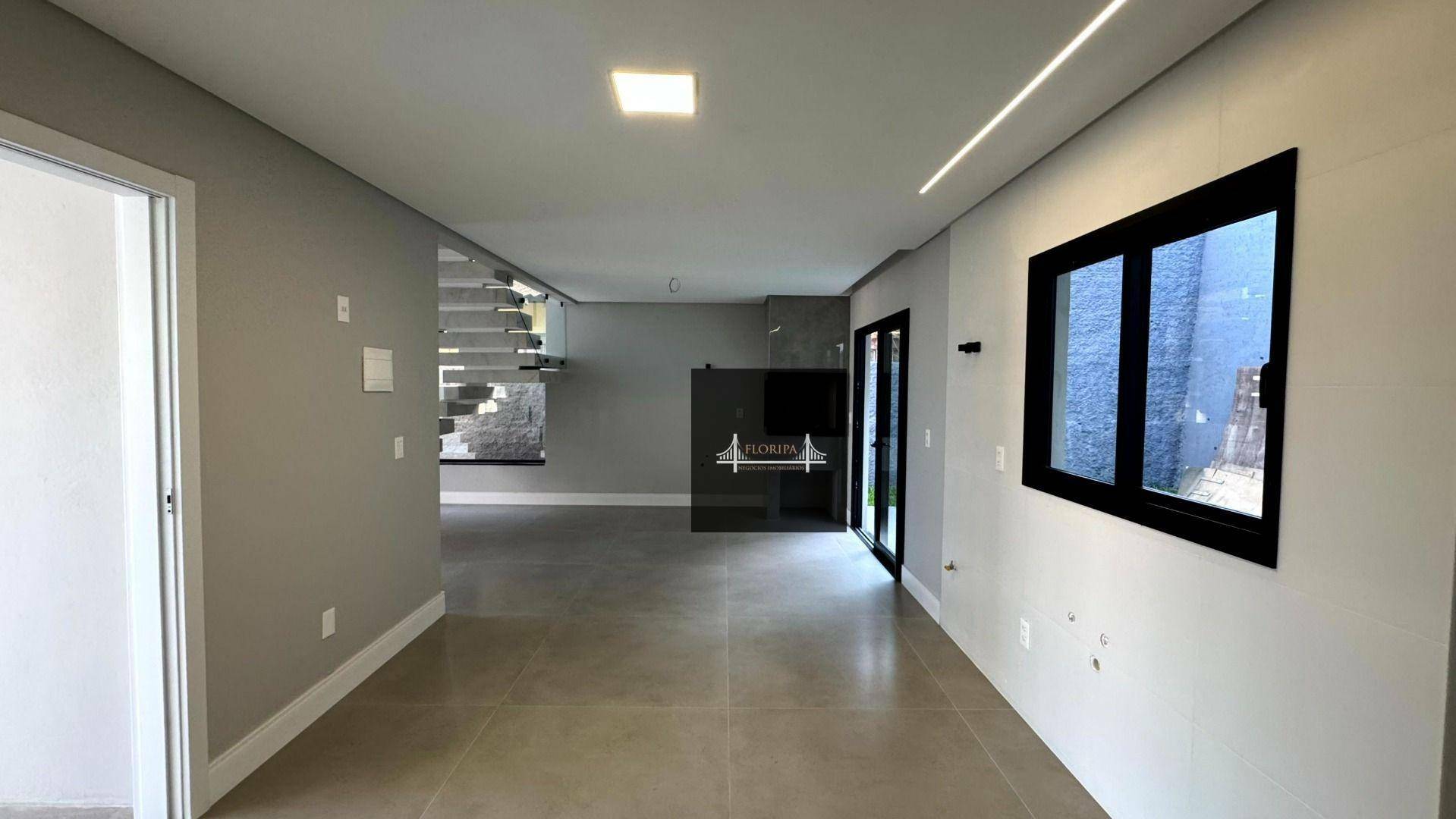 Casa à venda com 3 quartos, 177m² - Foto 8