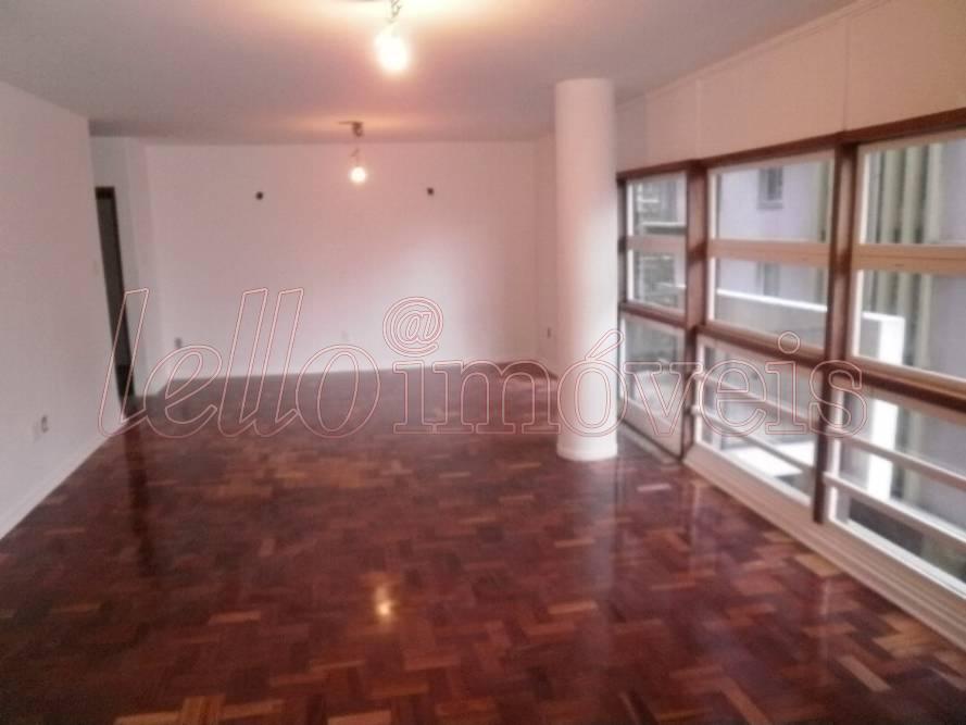 Apartamento para alugar com 3 quartos, 150m² - Foto 5