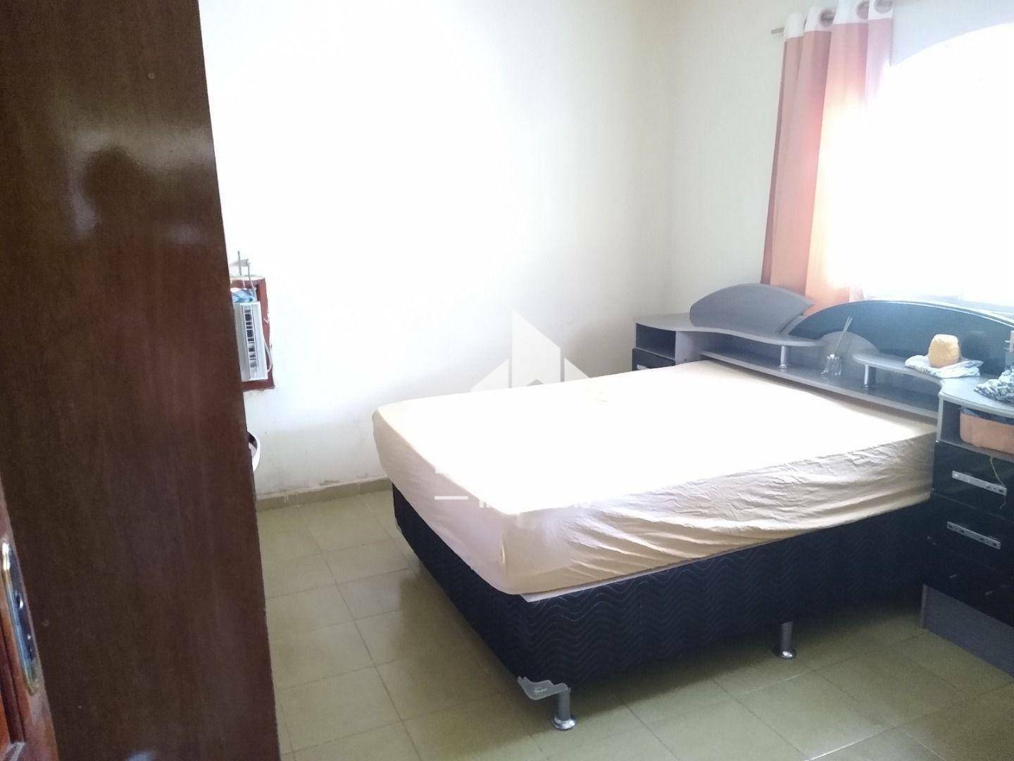 Casa de Condomínio à venda com 7 quartos, 200m² - Foto 13