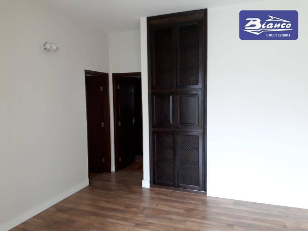 Casa à venda com 3 quartos, 160m² - Foto 4