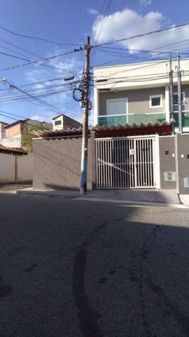 Sobrado à venda com 2 quartos, 70m² - Foto 1