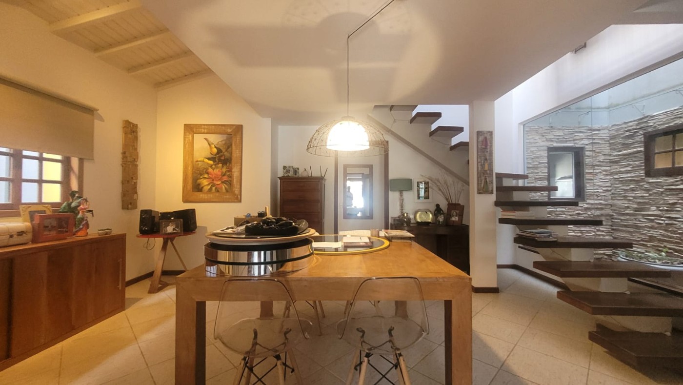 Casa de Condomínio à venda com 4 quartos, 290m² - Foto 10