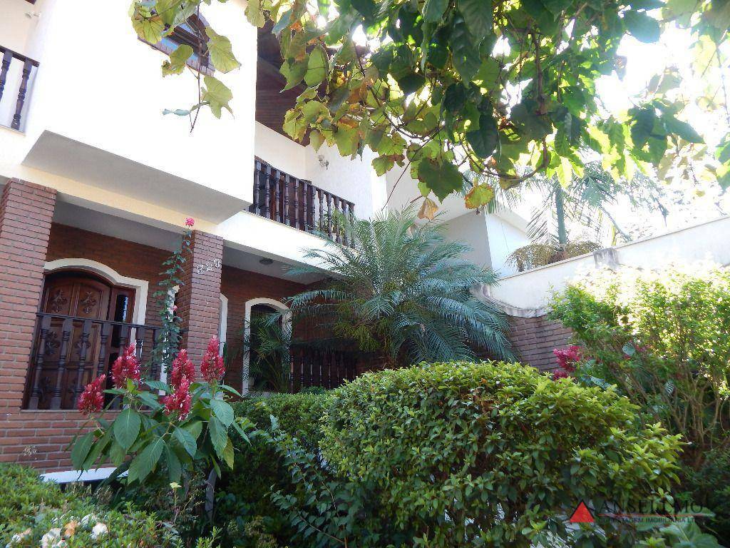 Sobrado à venda e aluguel com 4 quartos, 530m² - Foto 1
