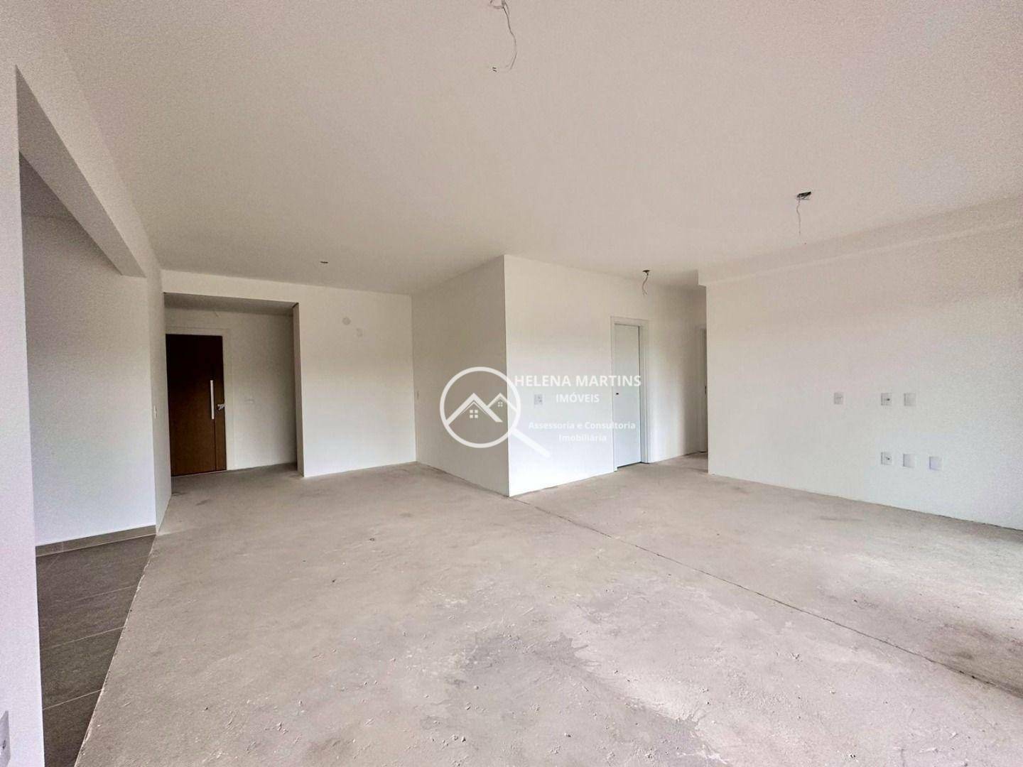 Apartamento à venda com 3 quartos, 141m² - Foto 1