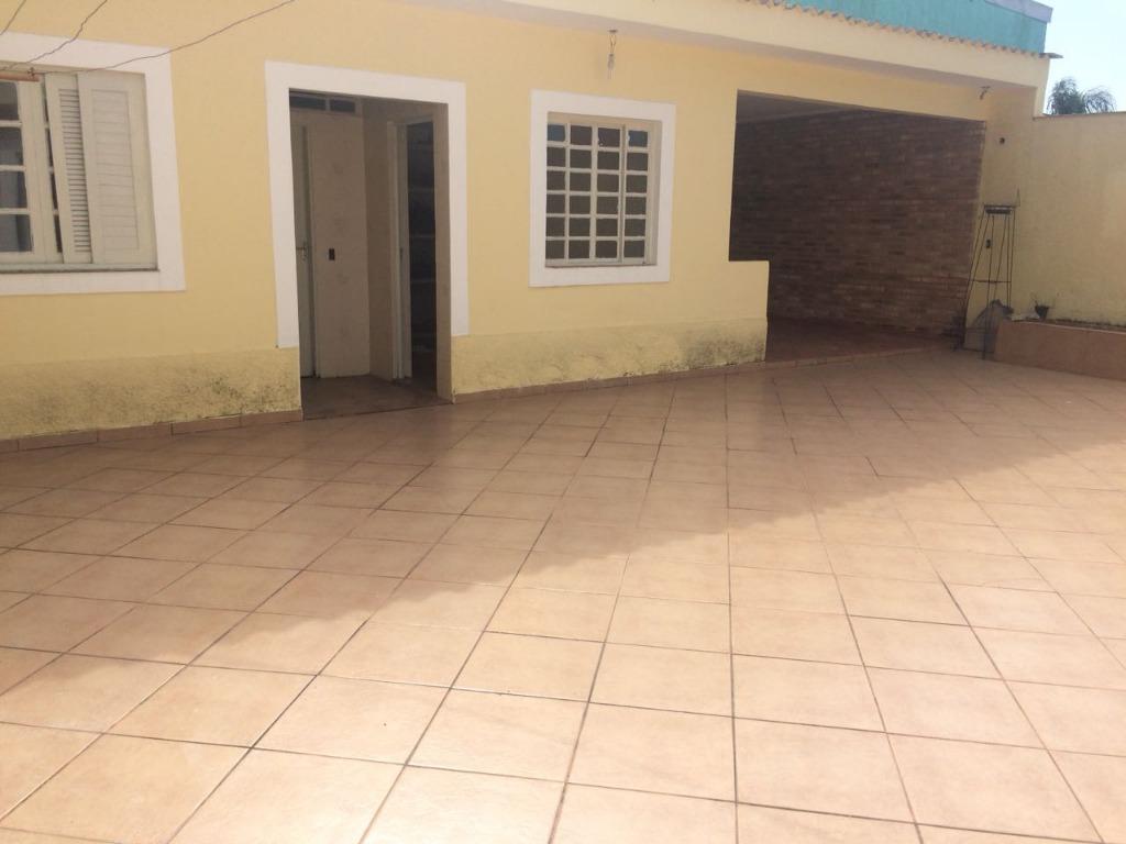 Casa à venda com 3 quartos, 150m² - Foto 2