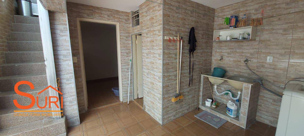 Casa à venda com 3 quartos, 174m² - Foto 14