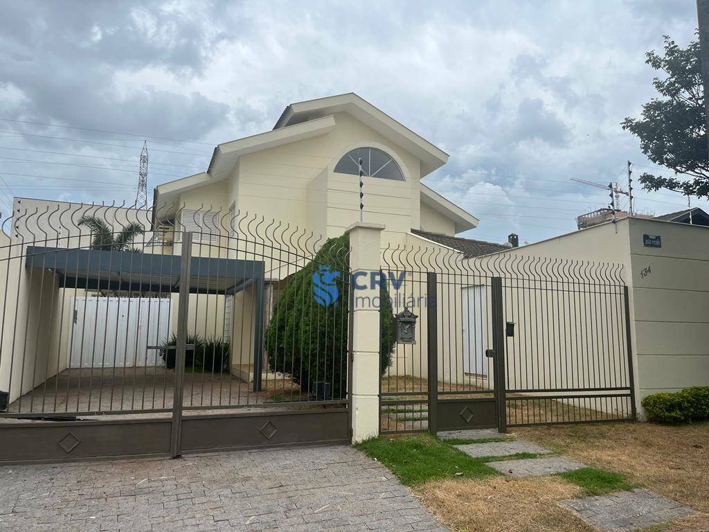 Casa à venda com 3 quartos, 300m² - Foto 1