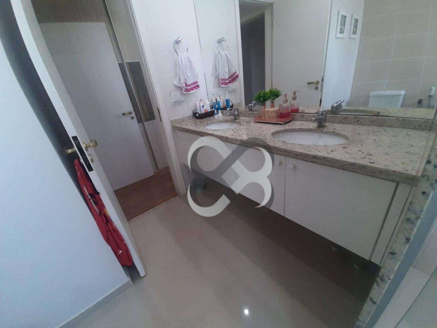 Apartamento à venda com 3 quartos, 165m² - Foto 19