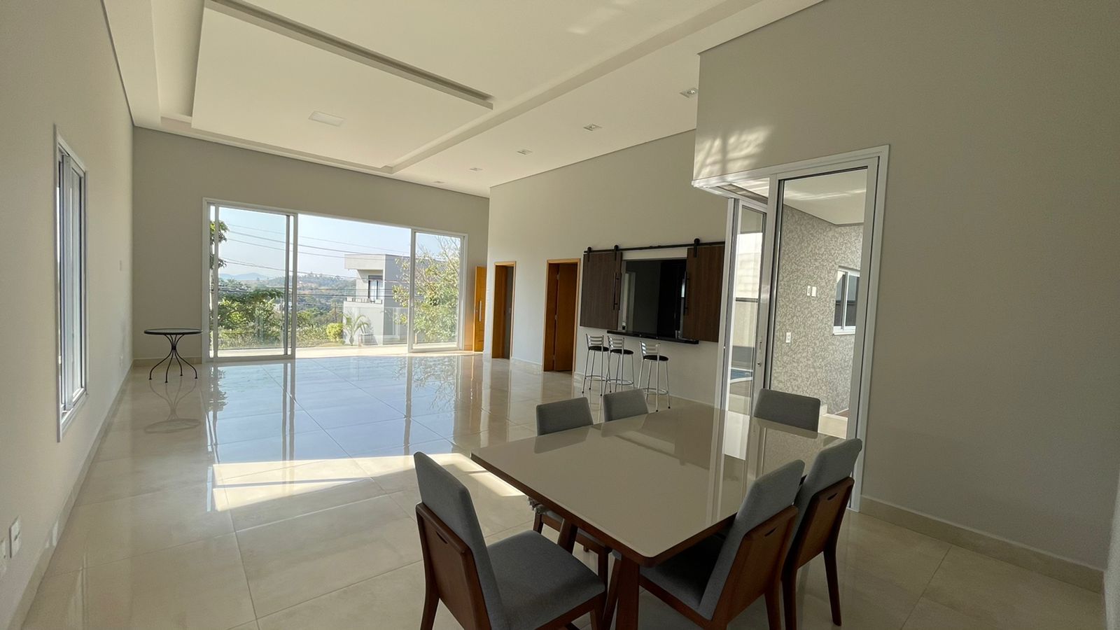 Casa à venda com 4 quartos, 259m² - Foto 6