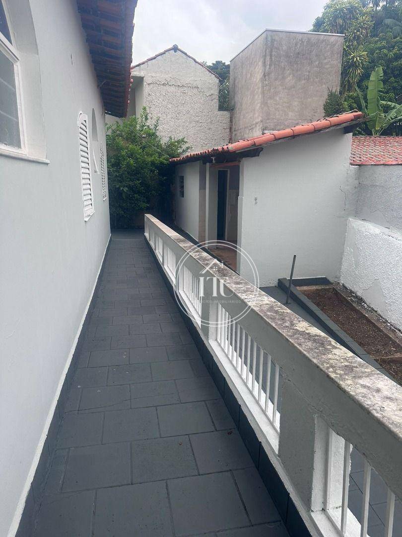 Casa para alugar com 6 quartos, 224m² - Foto 29