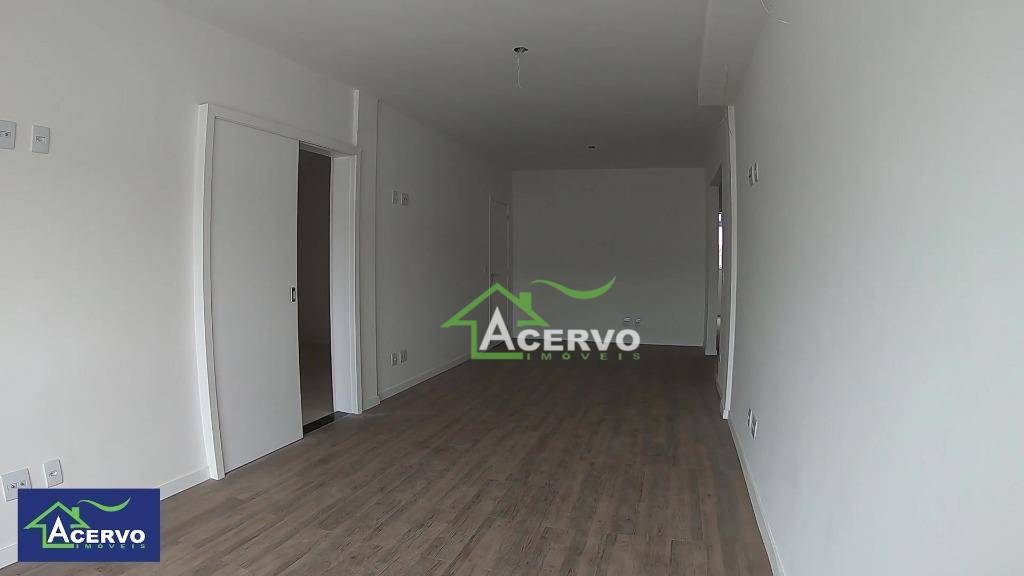 Apartamento à venda com 3 quartos, 187m² - Foto 5