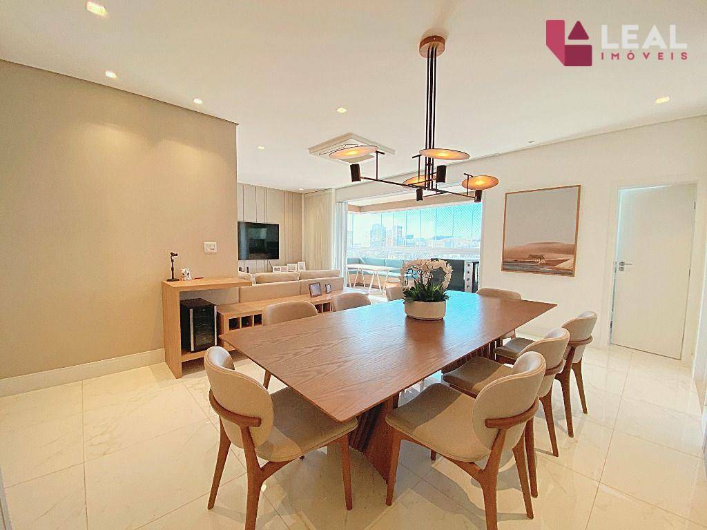 Apartamento à venda com 3 quartos, 134m² - Foto 2