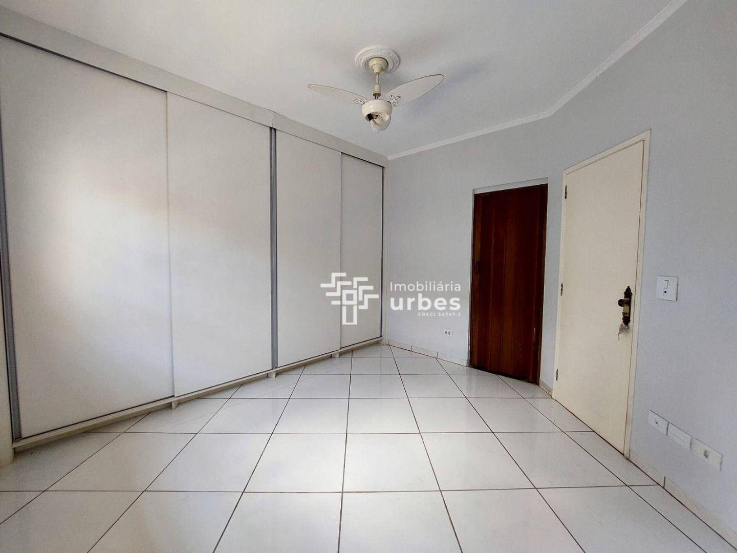 Casa para alugar com 3 quartos, 225m² - Foto 12