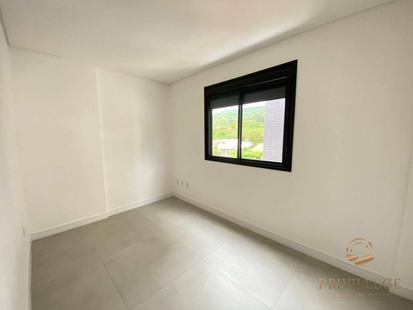 Apartamento à venda com 3 quartos, 76m² - Foto 8