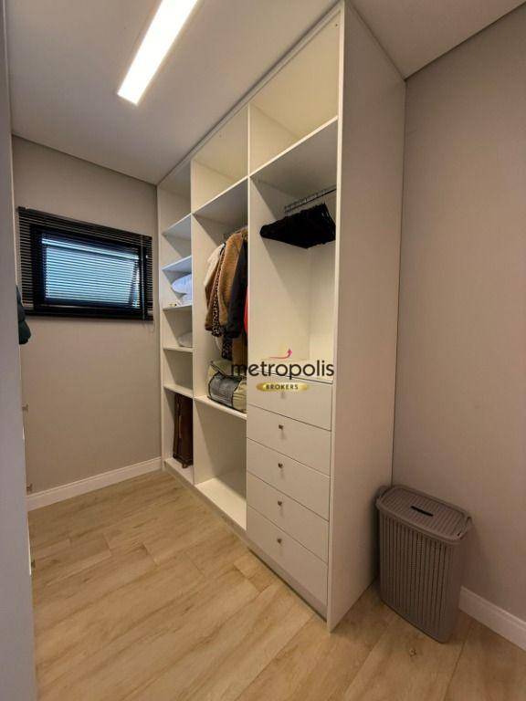 Sobrado à venda e aluguel com 4 quartos, 278m² - Foto 32