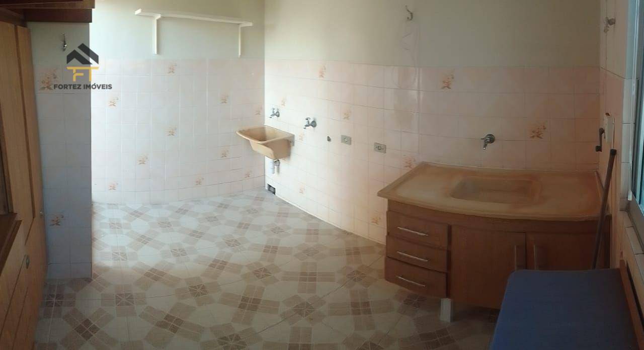 Apartamento para alugar com 4 quartos, 70m² - Foto 12